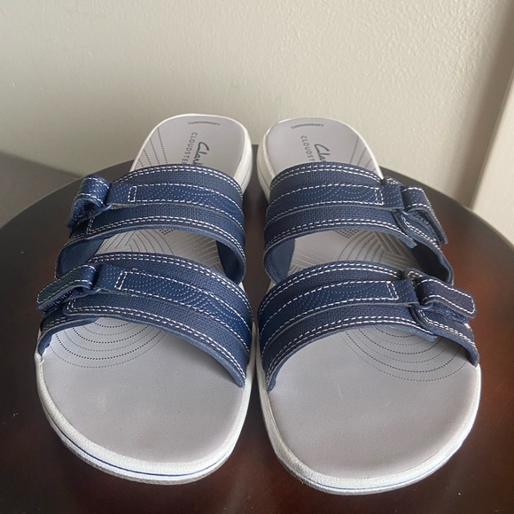 Clarks Sandals 🩴 - Picture 7 of 10